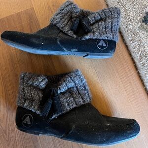 Air walk plushy boots